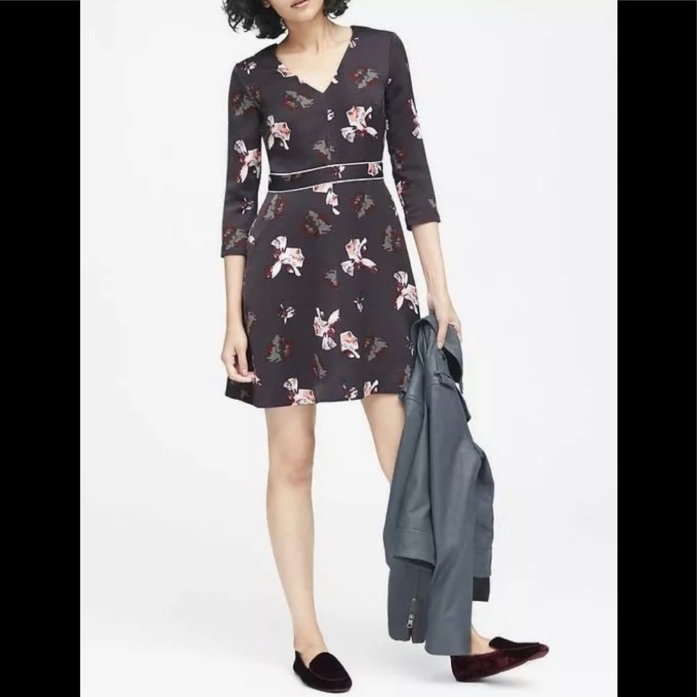 NWT Banana Republic grey floral fit & flare dress
